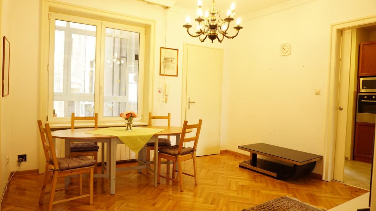Green Land Apartment Belgrado Buitenkant foto