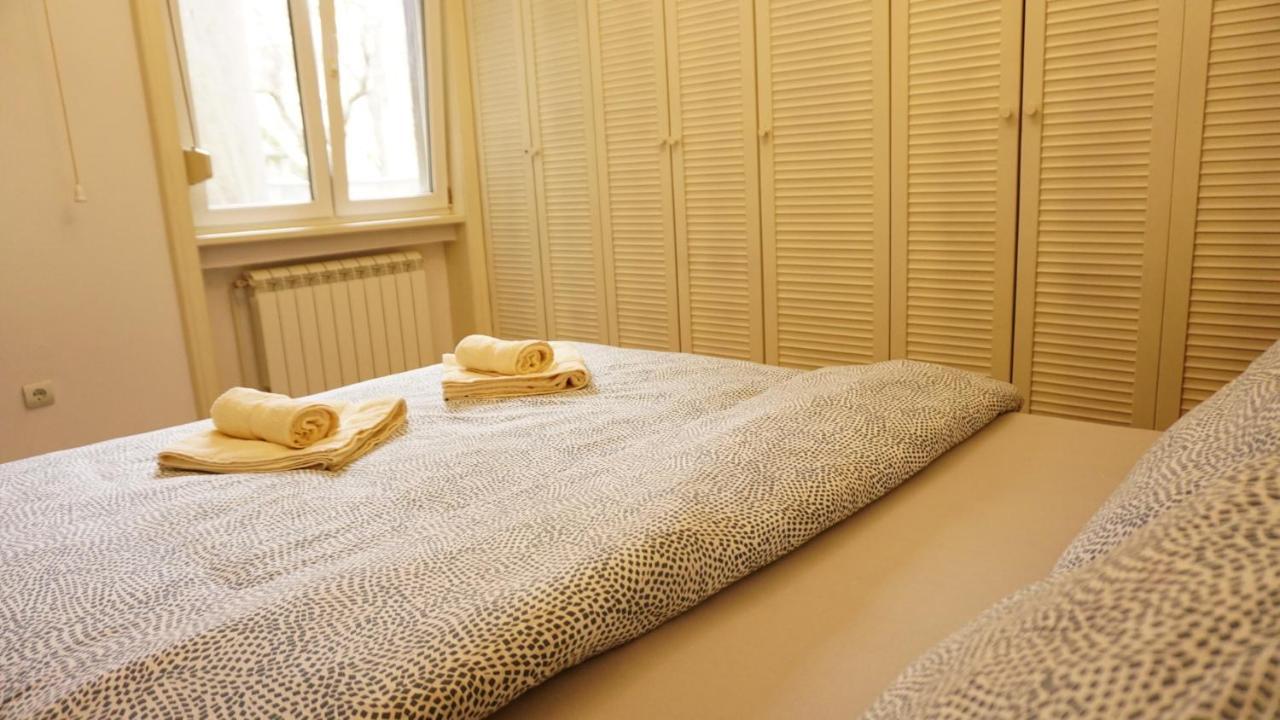 Green Land Apartment Belgrado Buitenkant foto