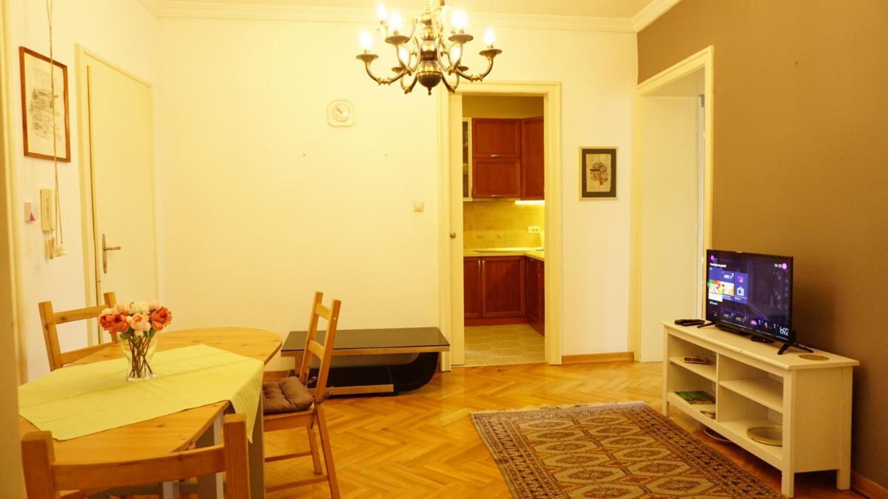 Green Land Apartment Belgrado Buitenkant foto